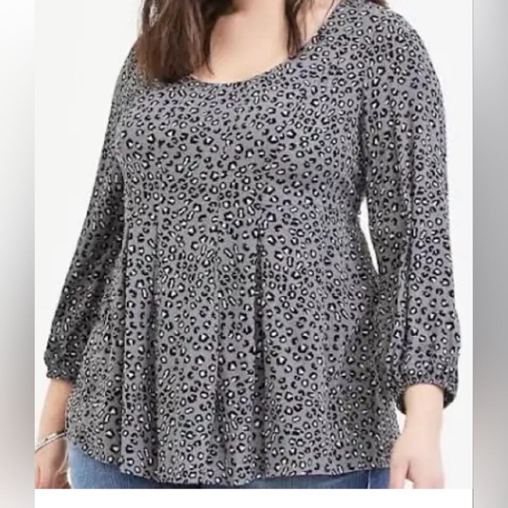 Torrid size 1 fit n flare cheetah top